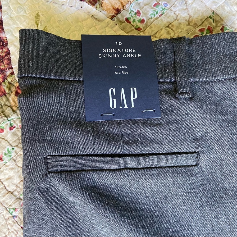 GAP Signature Skinny Ankle NWT [10]